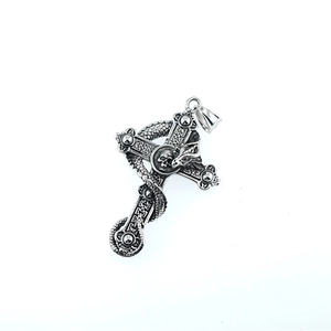 Collier gothique punk en acier inoxydable avec pendentif croix, serpent et tête de mort