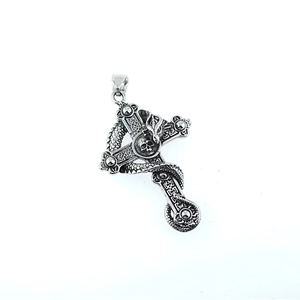 Pendentif croix gothique punk avec crâne et serpent en acier inoxydable argenté poli