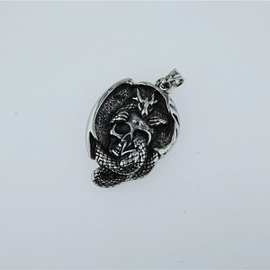 Pendentif tête de mort et serpent vintage en acier inoxydable noirci pour homme
