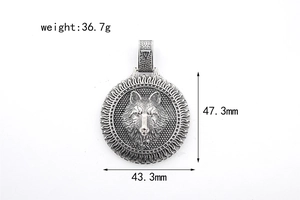 Detailed view of wolf head pendant with dimensions 47.3mm by 43.3mm and weight 36.7g