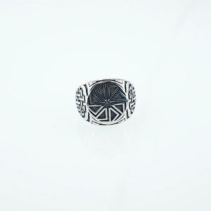 Bague Viking vintage en acier inoxydable pour homme avec roue solaire et nœuds celtiques