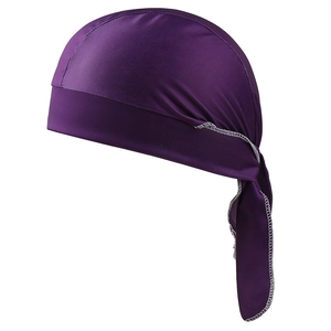 Dunkelvioletter Satin Durag mit weißer Naht und langen Bändern für Herren