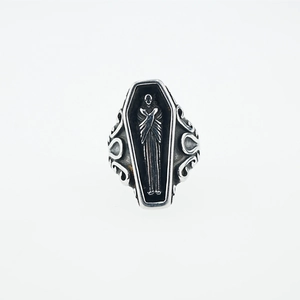 Gothic punk coffin ring in vintage silver finish with engraved figure and scrollwork