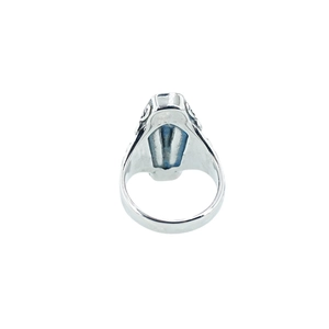 Retro punk style silver alloy ring with deep blue inlay and scrollwork carvings