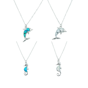 Collar de Colgante de Delfín y Caballito de Mar de Acero de Titanio y Ópalo Artificial para Mujer Joyería Retro Estilo Mori