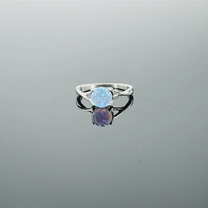 Bague vintage en argent avec opale aigue-marine ronde et anneau en corde torsadée