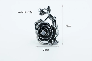 Macro shot of vintage rose ring dimensions 37x24mm with inlaid clear cubic zirconia stone