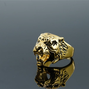 Gothic tiger head ring for men in gold stainless steel with realistic carving