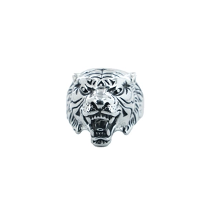 Rugged stainless steel tiger head ring for men with vintage black oxidation finish