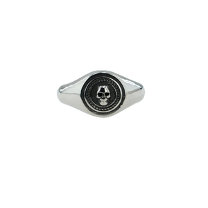 Vintage punk skull ring in silver stainless steel with engraved rope texture border