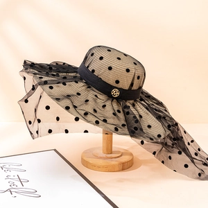 Chapeau de Paille à Large Bord pour Femmes Avec Voile en Maille à Pois Élégant Chapeau de Plage Protection Solaire Avec Ruban et Logo M
