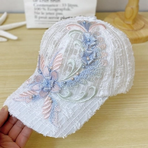 Breathable white lace baseball cap with floral embroidery and pearls for women