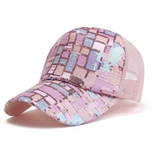 Casquette de Baseball à Paillettes pour Femmes Motif à Carreaux Respirante en Maille Chapeau de Camionneur Brillant Protection Solaire Été Voyage Extérieur