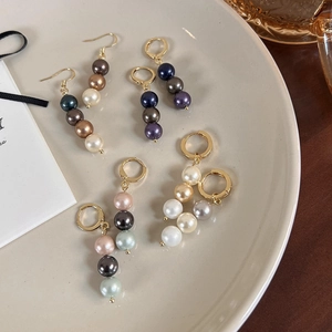 Boucles d'oreilles vintage en perles dégradées avec crochets dorés élégants pour femme
