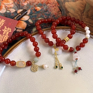 Bracelet rétro en agate et perles d'eau douce avec pendentif gourde en or
