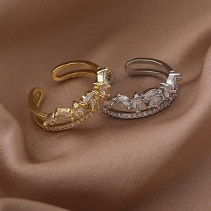 Double-layered willow leaf ring with cubic zirconia in gold and silver finishes