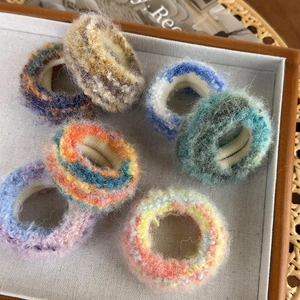 Lot de 6 chouchous colorés en peluche tricotée aux tons macarons pour queue de cheval