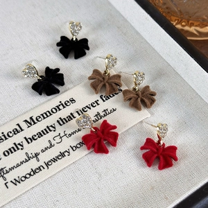 Vintage Alloy Heart Rhinestone Inlaid Velvet Bowknot Earrings Elegant Sweet Jewelry For Women Daily Dating Accessories
