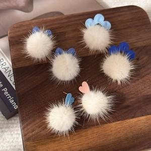 Boucles d'Oreilles Clous en Peluche Hiver Pour Femmes Alliage Laqué Forme Cœur Fleur Nœud Bijoux Doux Style Coréen