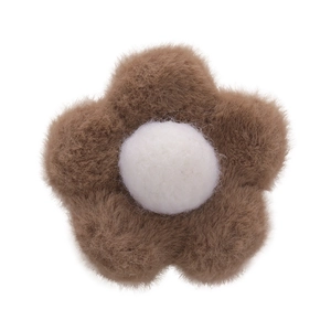 Pince à cheveux fleur en peluche marron et blanc en fausse fourrure style mode automne hiver