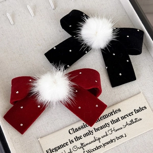 Pince à Cheveux Nœud en Velours Vintage Avec Boule de Peluche Blanche Strass Élégante Pince Bec de Canard Accessoires Cheveux Femme Nouvel An