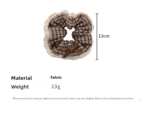 Dimensions du chouchou pied-de-poule marron avec dentelle et nœud, taille 13 cm