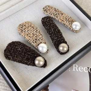 Brown tweed hair clip set with pearls, including teardrop and rectangular shapes