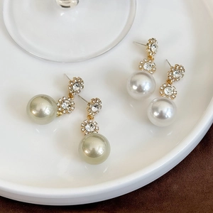 Vintage Alloy Faux Artificial Pearl Flower Cluster Drop Earrings Elegant Rhinestone Inlaid Long Dangle Jewelry For Women Party Gift
