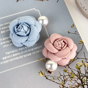 Eleganti Fermagli per Capelli in Tessuto con Fiore di Camelia Perla Artificial Lega Duckbill Clips Stile Dolce Accessori per Capelli Donna