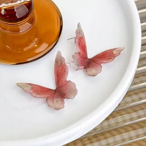 Sweet Korean Style Gradient Pink Resin Butterfly Stud Earrings With Gold Glitter Details For Women Fashion Jewelry