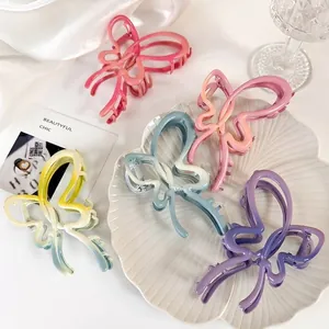 Pinces à cheveux papillon élégantes en dégradé de cinq couleurs douces pour femmes