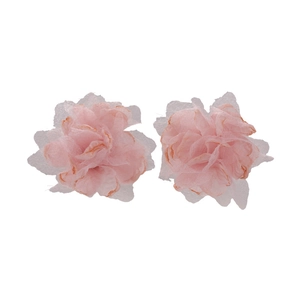 Elegant forest-style soft pink mesh flower earrings for a minimalist summer vacation look