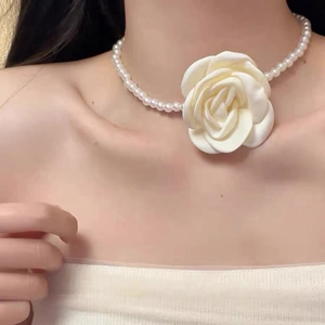 French Vintage Camellia Flower Artificial Pearl Choker Necklace For Women Elegant Satin Floral Fabric Pendant Necklaces Wedding Party Jewelry