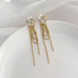 Boucles d'Oreilles Pendantes à Glands Fleur de Camélia Français pour Femmes Élégantes Alliage d'Or Perle Artificielle Bijoux de Tempérament