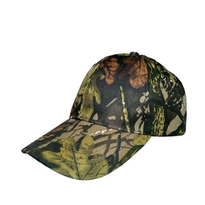 Tactical bionic camouflage baseball cap for men featuring classic leaf patterns for outdoor use