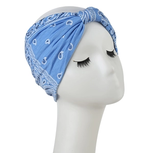 Cinta elástica azul claro con estampado paisley y nudo torcido para deporte y yoga