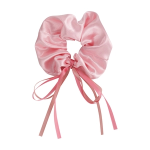 Chouchou en satin rose avec ruban et nœud élégant pour coiffure féminine