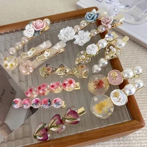 Handmade Vintage Resin Dried Flower Hair Clip Elegant Artificial Pearl Butterfly Flower Duckbill Hairpin Accessories For Women