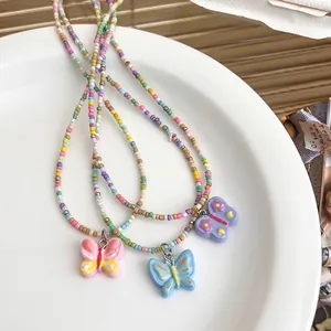 Collier Pendentif Papillon Perlé Coloré Fait à Main pour Femmes Style Doux Y2K Collier Ras Du Cou Papillon Bijoux