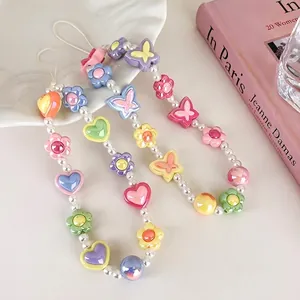 Bijou de Téléphone Perlé Macaron Doux Cœur Papillon Fleur en Résine Acrylique Imitation Künstliche Perle Dragonne Appareil Photo Accessoire Sac Femme