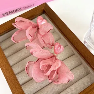Sweet Pink Heart Resin And Chiffon Fabric Flower Stud Earrings Romantic Rose Petal Floral Jewelry For Women Vacation Wear