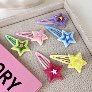 Set di sei fermagli per capelli a stella Y2K in vivaci colori caramella per ragazze