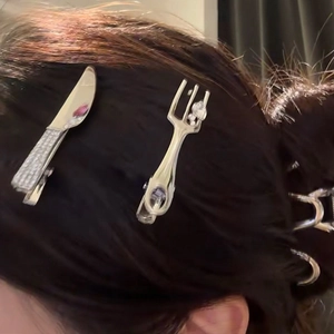 Barrettes à cheveux Y2K créatives en forme de couteau et fourchette avec strass brillants