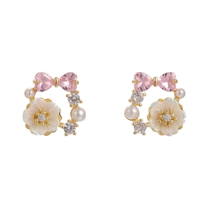 Sweet pink heart crystal floral wreath earrings with pearls and gold alloy finish