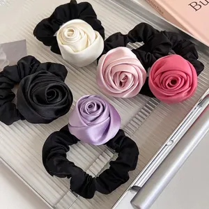 Chouchous de Fleurs de Rose en Satin Fait Main Élastiques à Cheveux Élégan Tissu Floral Support de Queue de Cheval Femme