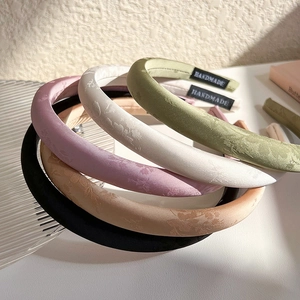 Satin jacquard padded headband set in vintage Chinese style featuring handmade silk texture