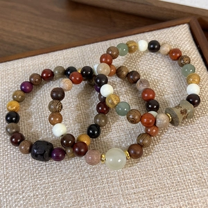 Set de bracelets ethniques en bois de santal et pierres précieuses style zen chic