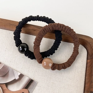 Lot d'élastiques à cheveux avec perles en résine brillantes en noir et marron foncé