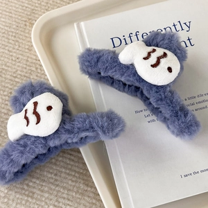 Set di mollette per capelli in peluche con pesciolini blu in morbida ecopelliccia