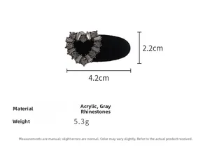Technical specification of heart-shaped velvet hair clip with dimensions and weight info